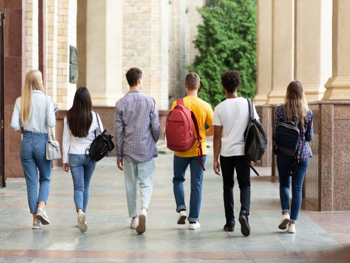 A private university was swindled of Rs 2.5 crore; Highly educated accused, who studied at a London university, is arrested | खासगी विद्यापीठाला तब्बल अडीच कोटींचा गंडा; लंडनच्या विद्यापीठातून शिकलेला उच्चशिक्षित आरोपी गजाआड