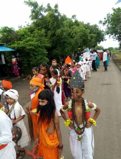 The message of social unity through students Rally | विद्यार्थ्यांकडून रॅलीच्या माध्यमातून सामाजिक एकतेचा संदेश The message of social unity through students Rally | विद्यार्थ्यांकडून रॅलीच्या माध्यमातून सामाजिक एकतेचा संदेश
