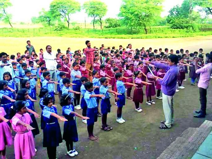 Student's pollution-free Diwali resolution | विद्यार्थ्यांनी केला प्रदूषणमुक्त दिवाळीचा संकल्प Student's pollution-free Diwali resolution | विद्यार्थ्यांनी केला प्रदूषणमुक्त दिवाळीचा संकल्प