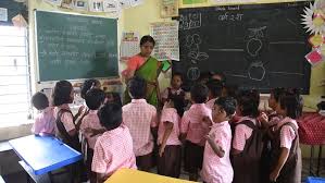 Dahan in 9 17 schools for the light of seven secondary schools | सात माध्यमिक शाळांच्या उजेडासाठी ९१७ शाळांमध्ये अंधार! Dahan in 9 17 schools for the light of seven secondary schools | सात माध्यमिक शाळांच्या उजेडासाठी ९१७ शाळांमध्ये अंधार!