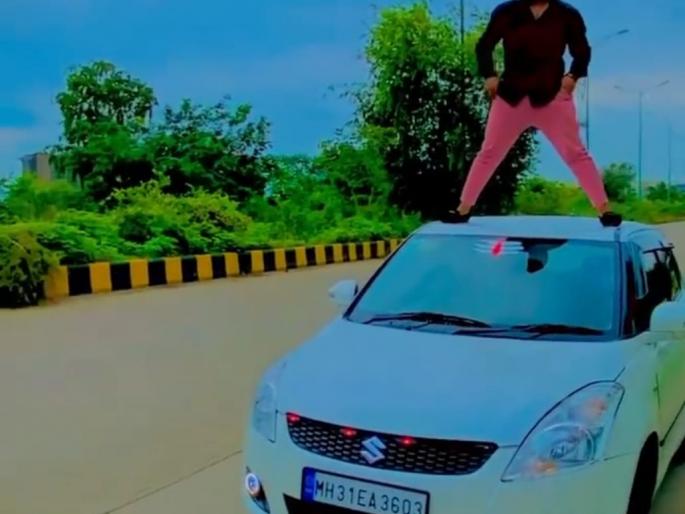 Stunt performers hit by traffic police | स्टंटबाजी करणाऱ्यांना वाहतूक पोलिसांचा दणका  Stunt performers hit by traffic police | स्टंटबाजी करणाऱ्यांना वाहतूक पोलिसांचा दणका