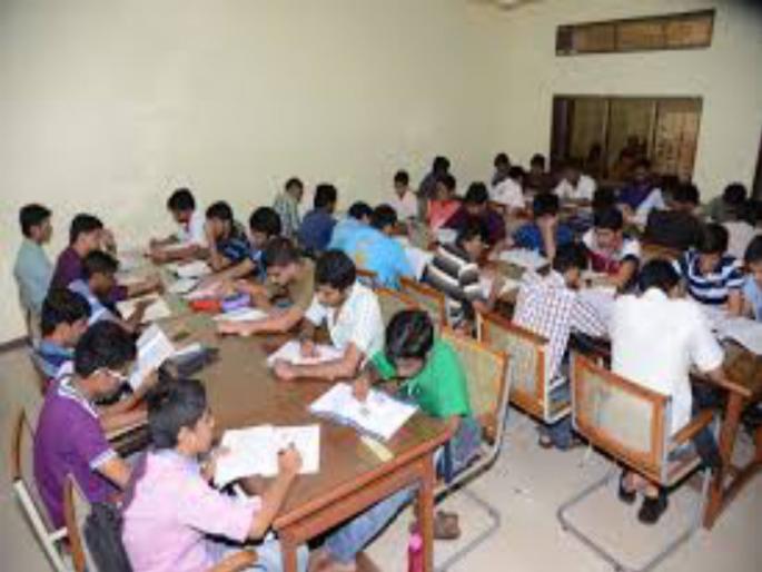 Municipal Corporation 33 study room closed in exam period. | महापालिकेच्या ३३ अभ्यासिकांना कुलुप 