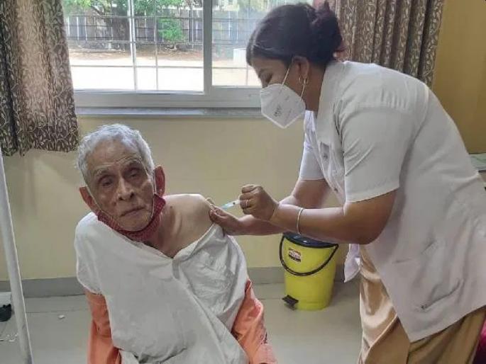 "vaccinate from door to door, don't wait for the Centre's permission, we will allow it high court | "घरोघरी जाऊन लस देणार असाल तर केंद्राच्या परवानगीची वाट पाहू नका, आम्ही परवानगी देऊ"