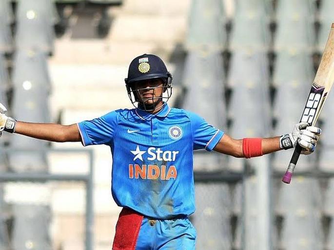 Ranji Trophy: Punjab batsman Shubman Gill was given caught behind but he is not moving anywhere, Delhi team is walking off the ground | टीम इंडियाच्या फलंदाजाचा बालहट्ट; पंचांचीही पलटी अन् प्रतिस्पर्ध्यांची मैदानातून कलटी