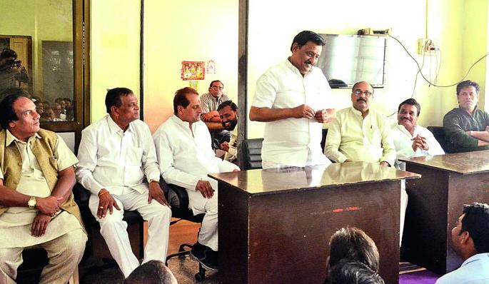 Subhash Deshmukh is not a dynasty in BJP | भाजपमध्ये घराणेशाही नाही - सुभाष देशमुख