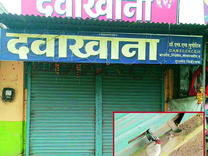 Police custody of the girl's parents, along with the priest | पुरोहितसह मुलीच्या माता, पित्यांना पोलीस कोठडी Police custody of the girl's parents, along with the priest | पुरोहितसह मुलीच्या माता, पित्यांना पोलीस कोठडी