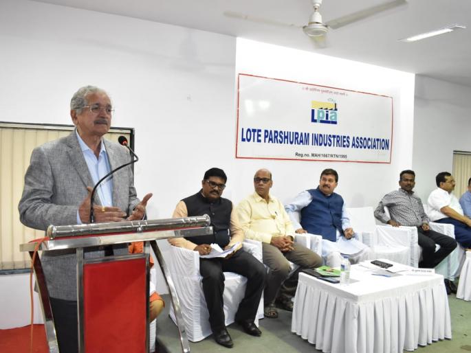 Small industrial settlement extension problem will be resolved through dialogue: Subhash Desai | लोटे औद्योगिक वसाहत विस्तार समस्या संवादातून सुटेल : सुभाष देसाई Small industrial settlement extension problem will be resolved through dialogue: Subhash Desai | लोटे औद्योगिक वसाहत विस्तार समस्या संवादातून सुटेल : सुभाष देसाई