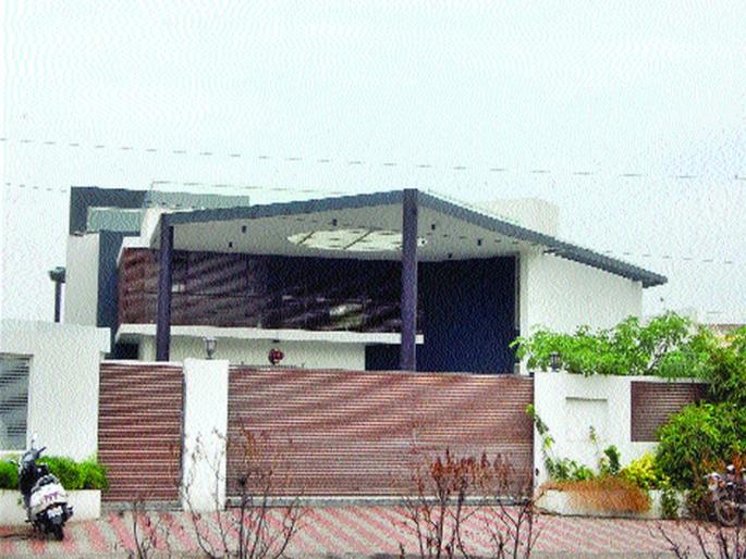 Cooperative bungalow illegal! Solapur Municipal Corporation's High Court report | सहकारमंत्र्यांचा बंगला बेकायदेशीर! सोलापूर महापालिकेचा उच्च न्यायालयात अहवाल Cooperative bungalow illegal! Solapur Municipal Corporation's High Court report | सहकारमंत्र्यांचा बंगला बेकायदेशीर! सोलापूर महापालिकेचा उच्च न्यायालयात अहवाल