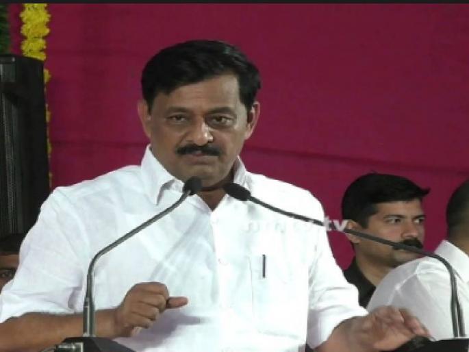 'Subhash Deshmukh's replacement' to save Subhash Deshmukh | ‘सुभाष देशमुखांना वाचविण्यासाठी आयुक्तांची बदली’ 'Subhash Deshmukh's replacement' to save Subhash Deshmukh | ‘सुभाष देशमुखांना वाचविण्यासाठी आयुक्तांची बदली’