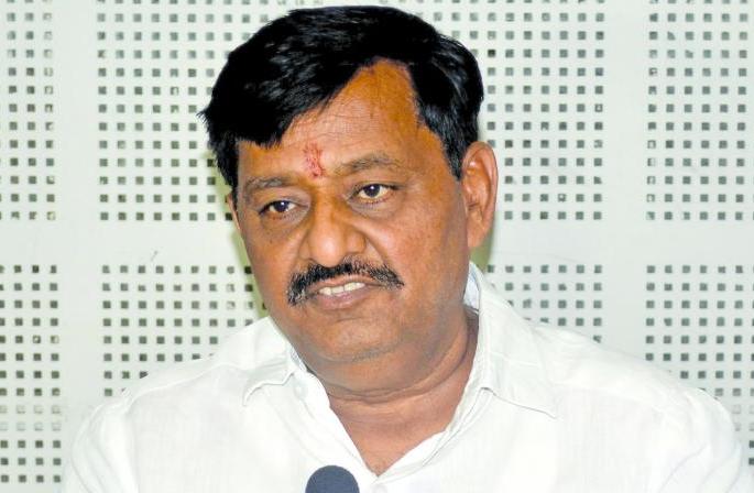 Those who do not have loyalty to the country and the country, are the traitors. The Cooperative Minister | ज्यांची देशावर, पक्षावर निष्ठा नाही ते देशद्रोहीच : सहकारमंत्री Those who do not have loyalty to the country and the country, are the traitors. The Cooperative Minister | ज्यांची देशावर, पक्षावर निष्ठा नाही ते देशद्रोहीच : सहकारमंत्री