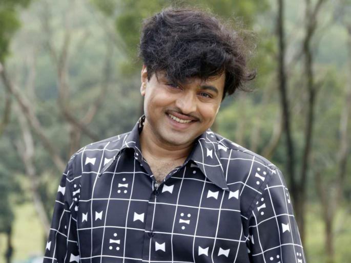Lokmat Maharashtrian of the Year 2019 subodh bhave wins Best Actor Award for ani dr kashinath ghanekar | LMOTY 2019: ...आणि विजेता आहे सुबोध भावे; डॉ. घाणेकरांच्या भूमिकेसाठी 'महाराष्ट्रीयन ऑफ द इयर' पुरस्कार Lokmat Maharashtrian of the Year 2019 subodh bhave wins Best Actor Award for ani dr kashinath ghanekar | LMOTY 2019: ...आणि विजेता आहे सुबोध भावे; डॉ. घाणेकरांच्या भूमिकेसाठी 'महाराष्ट्रीयन ऑफ द इयर' पुरस्कार