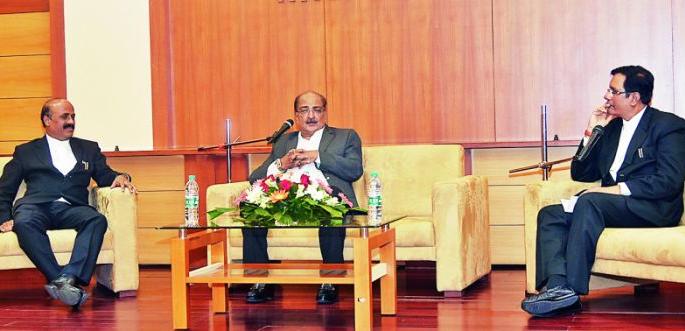 Continuing learning is essential to becoming the best: Opinion of Subodh Dharmadhikari | सर्वोत्तम होण्यासाठी निरंतर शिकत राहणे आवश्यक : सुबोध धर्माधिकारी यांचे मत