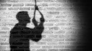 Commits suicide of worker incident in the Bopkhel | राहत्या घरात दोरीच्या साह्याने गळफास घेत बिगाऱ्याची आत्महत्या; बोपखेलची घटना Commits suicide of worker incident in the Bopkhel | राहत्या घरात दोरीच्या साह्याने गळफास घेत बिगाऱ्याची आत्महत्या; बोपखेलची घटना