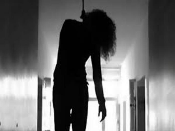 The accused filed a complaint against the accused who pressurized to them girl for suicide | चारित्र्यावर संशय घेत तरुणीला आत्महत्येस प्रवृत्त केल्याचा गुन्हा दाखल The accused filed a complaint against the accused who pressurized to them girl for suicide | चारित्र्यावर संशय घेत तरुणीला आत्महत्येस प्रवृत्त केल्याचा गुन्हा दाखल