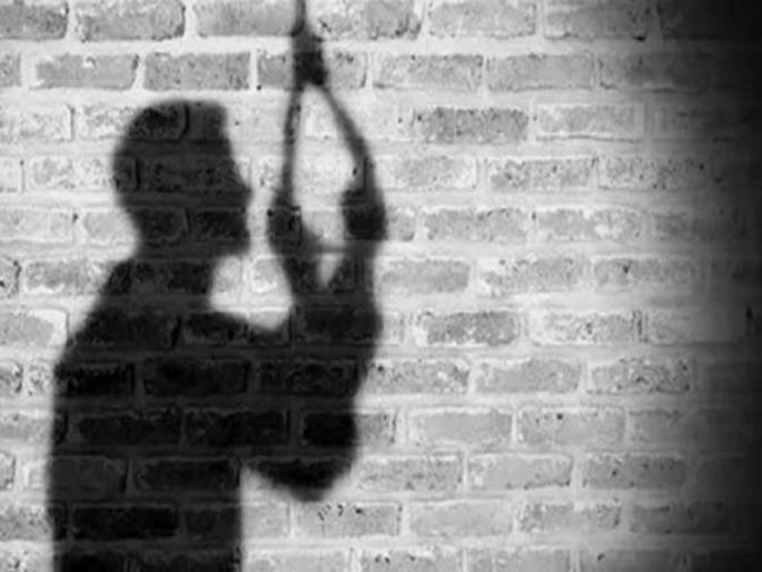 12 year old boy commits suicide in Pimpri | पिंपरीत १२ वर्षीय मुलाची साडीच्या साह्याने झाडाला गळफास घेऊन आत्महत्या 12 year old boy commits suicide in Pimpri | पिंपरीत १२ वर्षीय मुलाची साडीच्या साह्याने झाडाला गळफास घेऊन आत्महत्या