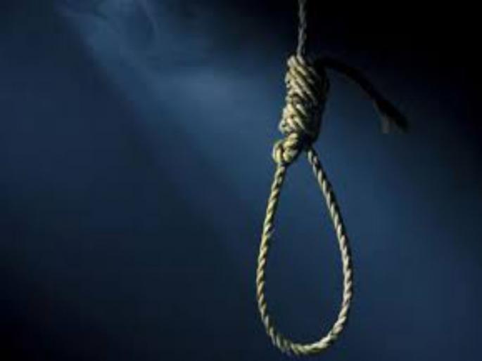 Young youth commits suicide after tortured by owner | मालकाच्या त्रासाला कंटाळून तरुणाची आत्महत्या Young youth commits suicide after tortured by owner | मालकाच्या त्रासाला कंटाळून तरुणाची आत्महत्या