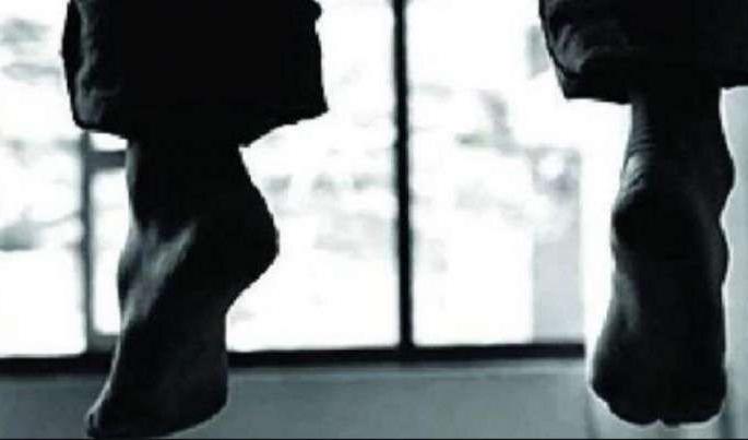 Hanged in Nagpur due to illegal moneylender's harassment | नागपुरात अवैध सावकाराच्या जाचामुळे लावला गळफास