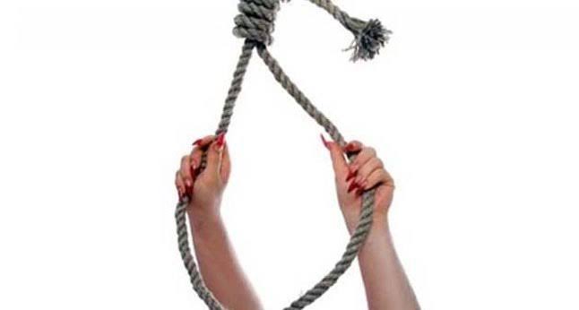 The assailant committed suicide by assaulting the woman | महिलेवर प्राणघातक हल्ला करून हल्लेखोराची आत्महत्या