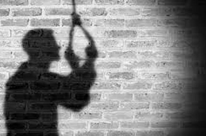 Suicide of teenager in washim district |  गळफास घेऊन युवकाची आत्महत्या Suicide of teenager in washim district |  गळफास घेऊन युवकाची आत्महत्या