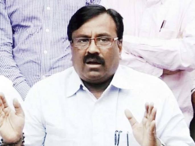 Vidhan Sabha Adhiveshan Congress and ncp mla oppose sudhir mungantiwars statement in house | 'अनिल देशमुख असेच मध्ये मध्ये बोलले आता आत जातायत'; मुनगंटीवारांच्या विधानावरुन सभागृहात गदारोळ Vidhan Sabha Adhiveshan Congress and ncp mla oppose sudhir mungantiwars statement in house | 'अनिल देशमुख असेच मध्ये मध्ये बोलले आता आत जातायत'; मुनगंटीवारांच्या विधानावरुन सभागृहात गदारोळ