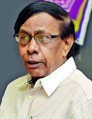 Nemade's book is not worth the Dhyanpeeth Award: Criticism of Sudhakar Gaidhani | नेमांडेंचे पुस्तक ज्ञानपीठ पुरस्काराच्या लायकीचे नाही : सुधाकर गायधनींची टीका Nemade's book is not worth the Dhyanpeeth Award: Criticism of Sudhakar Gaidhani | नेमांडेंचे पुस्तक ज्ञानपीठ पुरस्काराच्या लायकीचे नाही : सुधाकर गायधनींची टीका