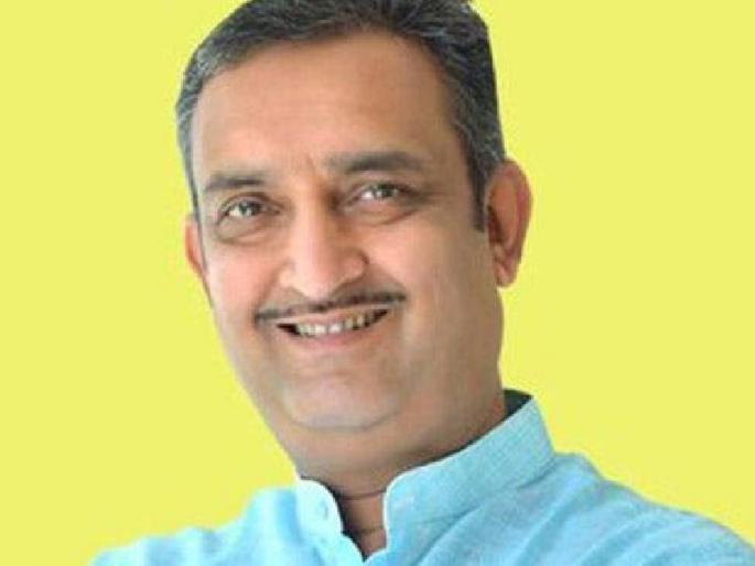 The messengers again! Opposition support from Shiv Sena's demand | परिचारकांवरून पुन्हा गोंधळ! शिवसेनेच्या मागणीला विरोधकांचा पाठिंबा  The messengers again! Opposition support from Shiv Sena's demand | परिचारकांवरून पुन्हा गोंधळ! शिवसेनेच्या मागणीला विरोधकांचा पाठिंबा