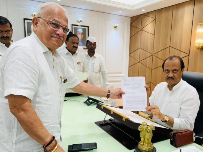 Roll back the relocation of GST office in Sangli, Sudhir Gadgil's demand to Ajit Pawar | सांगलीतील जीएसटी कार्यालय स्थलांतर मागे घ्या, सुधीर गाडगीळ यांची अजित पवार यांच्याकडे मागणी Roll back the relocation of GST office in Sangli, Sudhir Gadgil's demand to Ajit Pawar | सांगलीतील जीएसटी कार्यालय स्थलांतर मागे घ्या, सुधीर गाडगीळ यांची अजित पवार यांच्याकडे मागणी