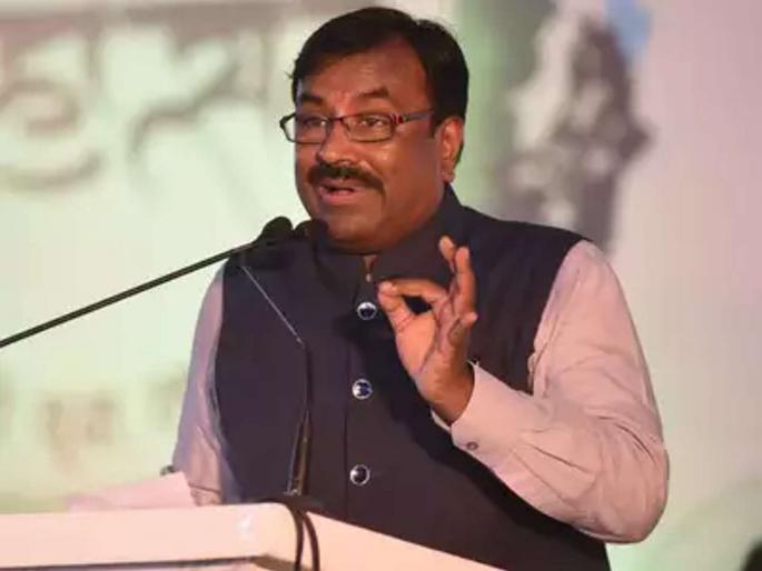 "Instead of hello, 'Vande Mataram' will start conversation in government offices in the state", announced Cultural Affairs Minister Sudhir Mungantiwar. | "राज्यातील शासकीय कार्यालयांमध्ये हॅलो ऐवजी ‘वंदे मातरम्‘ ने संभाषणाला होणार सुरुवात", सांस्क़ृतिक कार्यमंत्री सुधीर मुनगंटीवार यांची घोषणा "Instead of hello, 'Vande Mataram' will start conversation in government offices in the state", announced Cultural Affairs Minister Sudhir Mungantiwar. | "राज्यातील शासकीय कार्यालयांमध्ये हॅलो ऐवजी ‘वंदे मातरम्‘ ने संभाषणाला होणार सुरुवात", सांस्क़ृतिक कार्यमंत्री सुधीर मुनगंटीवार यांची घोषणा