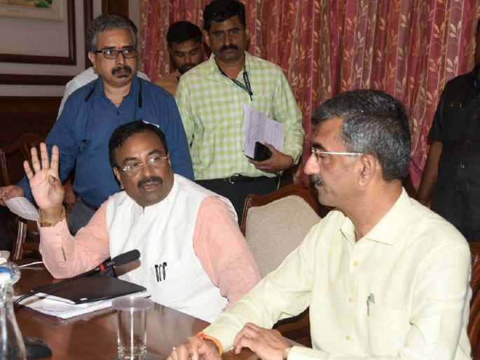 Announcement of Forest Seva Kendra made by Minister Sudhir Mungantiwar to bring all services of Forest Department under one roof | Sudhir Mungantiwar | वन विभागाच्या सर्व सेवा एकाच छताखाली, 'वन सेवा केंद्रा'ची घोषणा Announcement of Forest Seva Kendra made by Minister Sudhir Mungantiwar to bring all services of Forest Department under one roof | Sudhir Mungantiwar | वन विभागाच्या सर्व सेवा एकाच छताखाली, 'वन सेवा केंद्रा'ची घोषणा