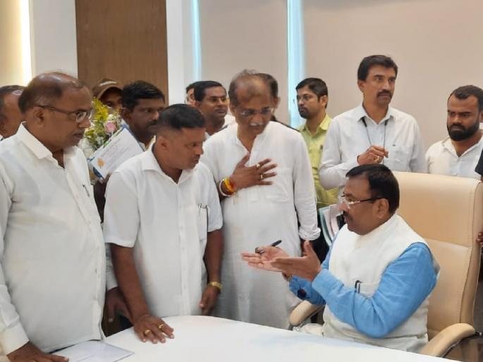 Set up Armor Museum next to Vijaydurg Fort!, Demand of Pramod Jathar to Minister Sudhir Mungantiwar | विजयदुर्ग किल्ल्या शेजारी आरमार संग्रहालय उभारा!, प्रमोद जठारांची मंत्री मुनगंटीवार यांच्याकडे मागणी Set up Armor Museum next to Vijaydurg Fort!, Demand of Pramod Jathar to Minister Sudhir Mungantiwar | विजयदुर्ग किल्ल्या शेजारी आरमार संग्रहालय उभारा!, प्रमोद जठारांची मंत्री मुनगंटीवार यांच्याकडे मागणी