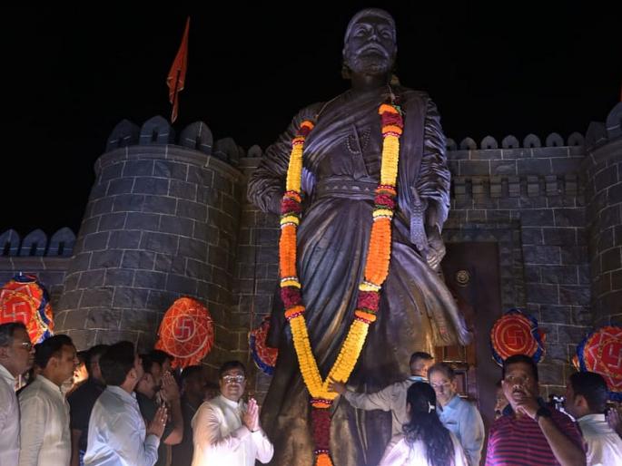 Chhatrapati going to London for Shivarai's tigers is a proud moment - Sudhir Mungantiwar expressed his feelings | छत्रपती शिवरायांच्या वाघनखांसाठी लंडनला जातोय हा अभिमानाचा क्षण, सुधीर मुनगंटीवार यांनी व्यक्त केली भावना