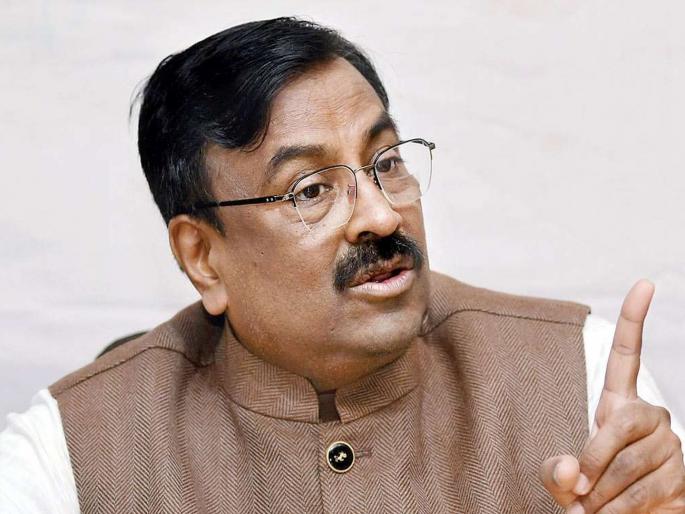 with nation we should also make our party aatm nirbhar says bjp leader sudhir mungantiwar | आत्मनिर्भर भारतासोबत पक्षही आत्मनिर्भर करावा लागेल; मुनगंटीवारांचं सूचक विधान with nation we should also make our party aatm nirbhar says bjp leader sudhir mungantiwar | आत्मनिर्भर भारतासोबत पक्षही आत्मनिर्भर करावा लागेल; मुनगंटीवारांचं सूचक विधान