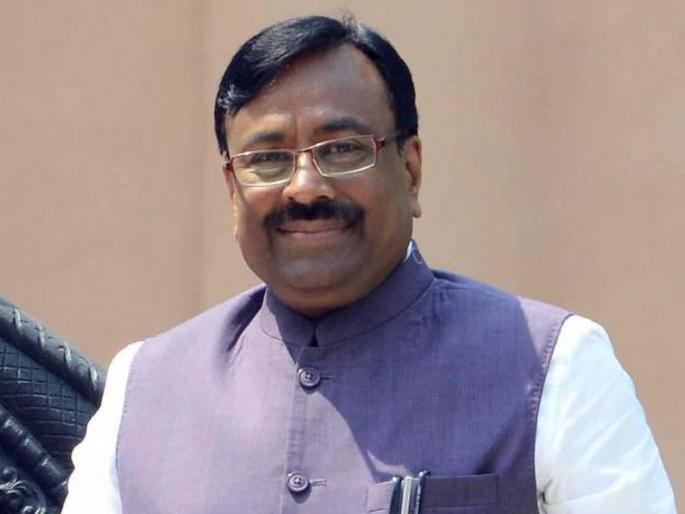 bjp leader sudhir mungantiwar hits out at thackeray government | सरकारच्या गाडीचा गिअर तर टाका; सुधीर मुनगंटीवारांचा ठाकरे सरकारला टोला bjp leader sudhir mungantiwar hits out at thackeray government | सरकारच्या गाडीचा गिअर तर टाका; सुधीर मुनगंटीवारांचा ठाकरे सरकारला टोला