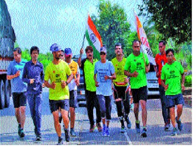 Sophia's welcome to Sangli -: Runs from Srinagar to Kanyakumari; Message of peace | सुफियाचे सांगलीत स्वागत - : श्रीनगर ते कन्याकुमारीपर्यंत धाव; शांततेचा संदेश