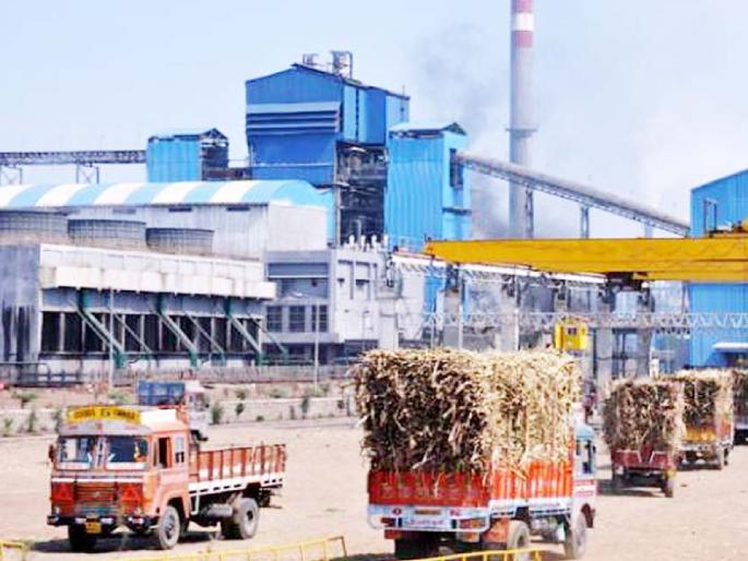 Ban from Maharashtra government to take sugarcane to foreign states, The decision was made out of fear of ending the season early | परराज्यांत ऊस नेण्यास महाराष्ट्र सरकारकडून बंदी, शेतकऱ्यांवर दुष्काळासोबतच दुहेरी संकट