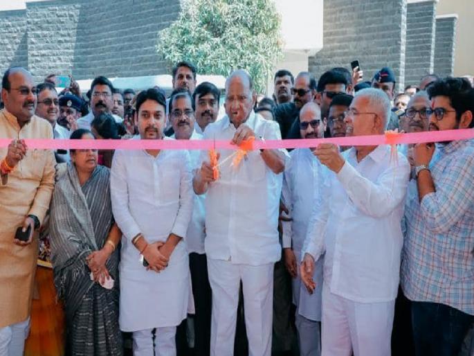 Sugar mills should switch to CNG, hydrogen generation; President of NCP Sharad Pawar advice | साखर कारखान्यांनी सीएनजी, हायड्रोजन निर्मितीकडे वळावे; शरद पवारांचा सल्ला 