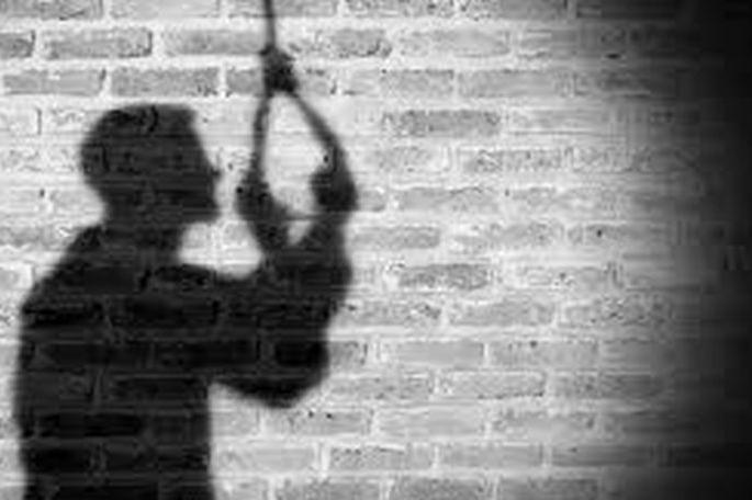 Suicide by farm laborer in Sirso | सिरसो येथील शेतमजूराची गळफास घेऊन आत्महत्या