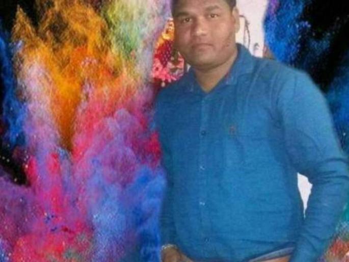 Unfortunate death of youth after being hit by a ball on the private part in a cricket match | क्रिकेट स्पर्धेत गुप्तांगाला चेंडू लागल्याने तरुणाचा दुर्दैवी मृत्यू Unfortunate death of youth after being hit by a ball on the private part in a cricket match | क्रिकेट स्पर्धेत गुप्तांगाला चेंडू लागल्याने तरुणाचा दुर्दैवी मृत्यू