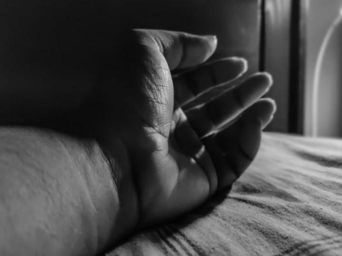 An architectural expert commits suicide due to the troubles of the neighboring family Four arrested in pimpari | शेजारी राहणाऱ्या कुटुंबाच्या त्रासाला कंटाळून वास्तुशास्त्र तज्ज्ञाची आत्महत्या; चौघांना अटक