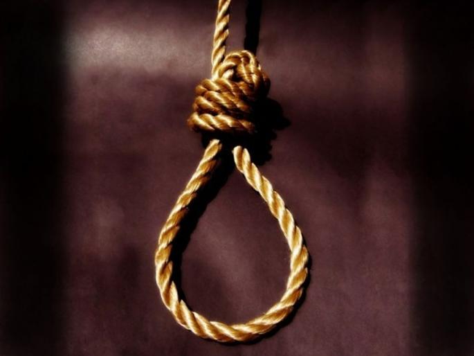 Suicide in Solapur City | सोलापूरच्या शासकीय विश्रामगृहात बांधकाम विभागातील कर्मचाºयांची गळफास घेऊन आत्महत्या, सोलापूर शहरात खळबळ Suicide in Solapur City | सोलापूरच्या शासकीय विश्रामगृहात बांधकाम विभागातील कर्मचाºयांची गळफास घेऊन आत्महत्या, सोलापूर शहरात खळबळ