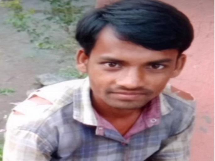 The father did not provide a smart phone; The youth ended his life by hanging at Parabhani Dist | वडिलांनी स्मार्ट फोनचा हट्ट पुरवला नाही; युवकाने गळफास घेऊन संपवले जीवन The father did not provide a smart phone; The youth ended his life by hanging at Parabhani Dist | वडिलांनी स्मार्ट फोनचा हट्ट पुरवला नाही; युवकाने गळफास घेऊन संपवले जीवन