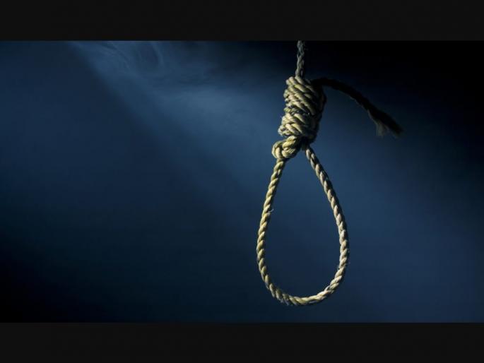 Suicide of a police officer at Akola | अकोल्यात पोलीस कर्मचाऱ्याची आत्महत्या Suicide of a police officer at Akola | अकोल्यात पोलीस कर्मचाऱ्याची आत्महत्या