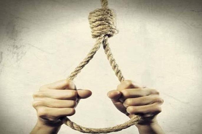 Suicide of a smallholder farmer | अल्पभूधारक शेतकऱ्याची आत्महत्या