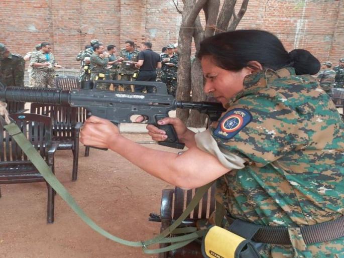 DySP Sujata Patil News | डीवायएसपी सुजाता पाटील यांचा आत्महत्येचा इशारा, बदलीमध्ये डावलल्याने संताप DySP Sujata Patil News | डीवायएसपी सुजाता पाटील यांचा आत्महत्येचा इशारा, बदलीमध्ये डावलल्याने संताप