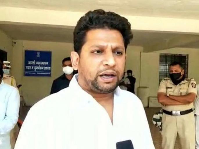 "Now I am free, tell me where the tenth is, I will reach before the crow" Sujay Vikhe Patil's statement in discussion | "सध्या मी मोकळाच, कुठे दहावा असेल तर सांगा, कावळ्याच्या आधी पोहोचेन’’ सुजय विखेंचं विधान चर्चेत "Now I am free, tell me where the tenth is, I will reach before the crow" Sujay Vikhe Patil's statement in discussion | "सध्या मी मोकळाच, कुठे दहावा असेल तर सांगा, कावळ्याच्या आधी पोहोचेन’’ सुजय विखेंचं विधान चर्चेत