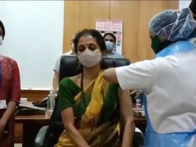 ... So Supriya Sule took the corona vaccine even though she was less than 60 years old | Video : ... म्हणून 60 पेक्षा कमी वय असतानाही सुप्रिया सुळेंनी घेतली कोरोनाची लस ... So Supriya Sule took the corona vaccine even though she was less than 60 years old | Video : ... म्हणून 60 पेक्षा कमी वय असतानाही सुप्रिया सुळेंनी घेतली कोरोनाची लस