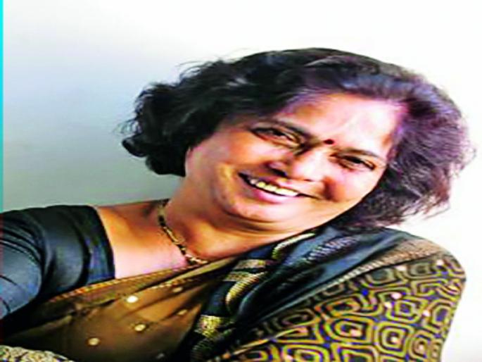 For the first time in the history of a literary gathering, the honor of a female publisher | साहित्य संमेलनाच्या इतिहासात पहिल्यांदाच महिला प्रकाशकाचा सन्मान For the first time in the history of a literary gathering, the honor of a female publisher | साहित्य संमेलनाच्या इतिहासात पहिल्यांदाच महिला प्रकाशकाचा सन्मान