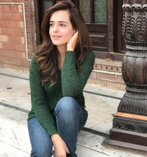 Pakistani actress shot dead because she refuse to perform in party | श्रीमंताच्या पार्टीत डान्सला नकार दिला म्हणून पाकिस्तानी अभिनेत्रीची गोळया झाडून हत्या Pakistani actress shot dead because she refuse to perform in party | श्रीमंताच्या पार्टीत डान्सला नकार दिला म्हणून पाकिस्तानी अभिनेत्रीची गोळया झाडून हत्या