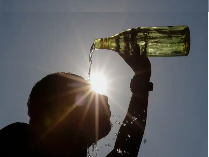 In Parbhani, the temperature reached 40 in the month of March itself | परभणीत मार्च महिन्यातच तापमानाने गाठली चाळिशी In Parbhani, the temperature reached 40 in the month of March itself | परभणीत मार्च महिन्यातच तापमानाने गाठली चाळिशी