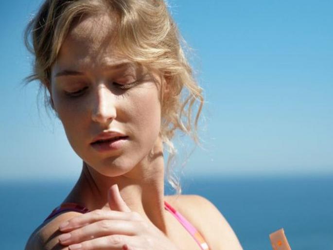 Skin does not burn in the sun you have to do this 6 essential work | उन्हाळ्यात त्वचेची काळजी घेण्यासाठी करा 'ही' ६ कामे! Skin does not burn in the sun you have to do this 6 essential work | उन्हाळ्यात त्वचेची काळजी घेण्यासाठी करा 'ही' ६ कामे!